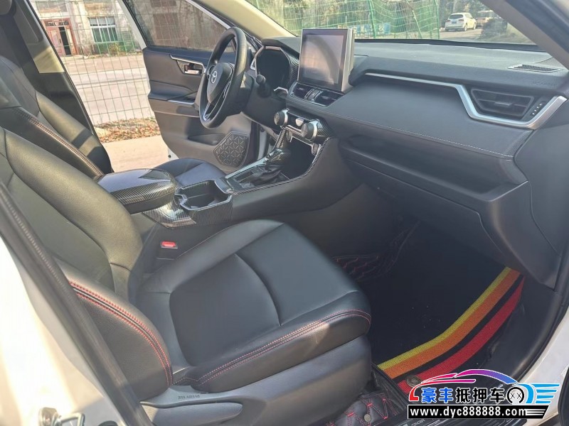 22年丰田RAV4轿车抵押车出售