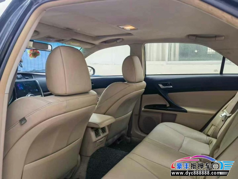 13年丰田锐志轿车抵押车出售