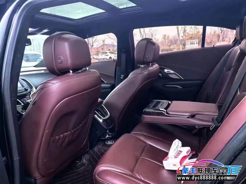 15年别克君越轿车抵押车出售