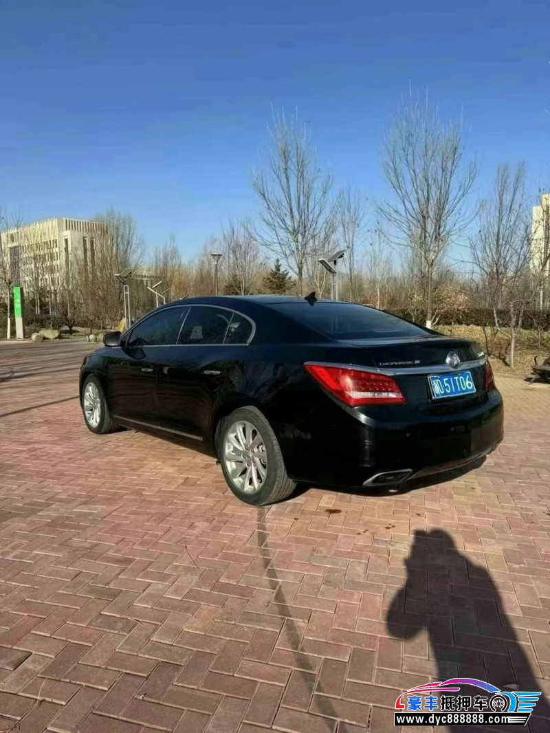 14年别克君越轿车抵押车出售