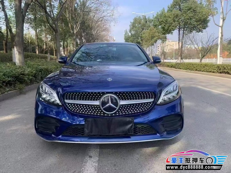 19年奔驰C轿车抵押车出售