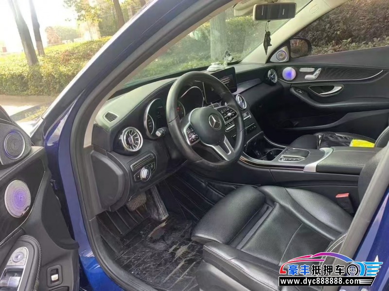 19年奔驰C轿车抵押车出售