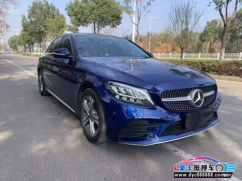 19年奔驰C轿车抵押车出售
