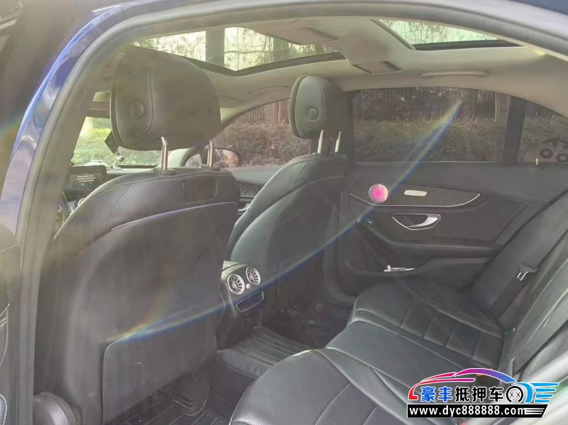 19年奔驰C轿车抵押车出售