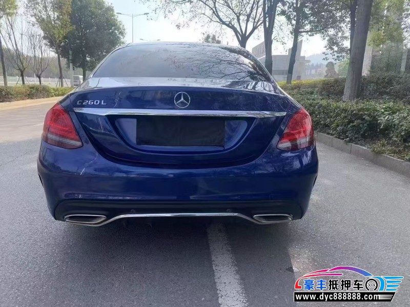 19年奔驰C轿车抵押车出售
