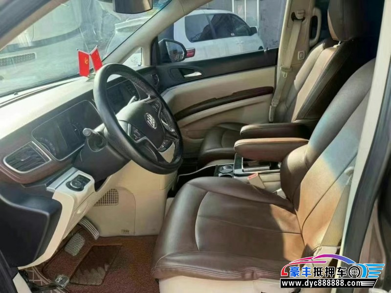 17年别克GL8轿车抵押车出售