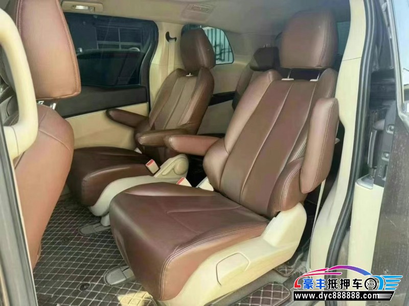 17年别克GL8轿车抵押车出售