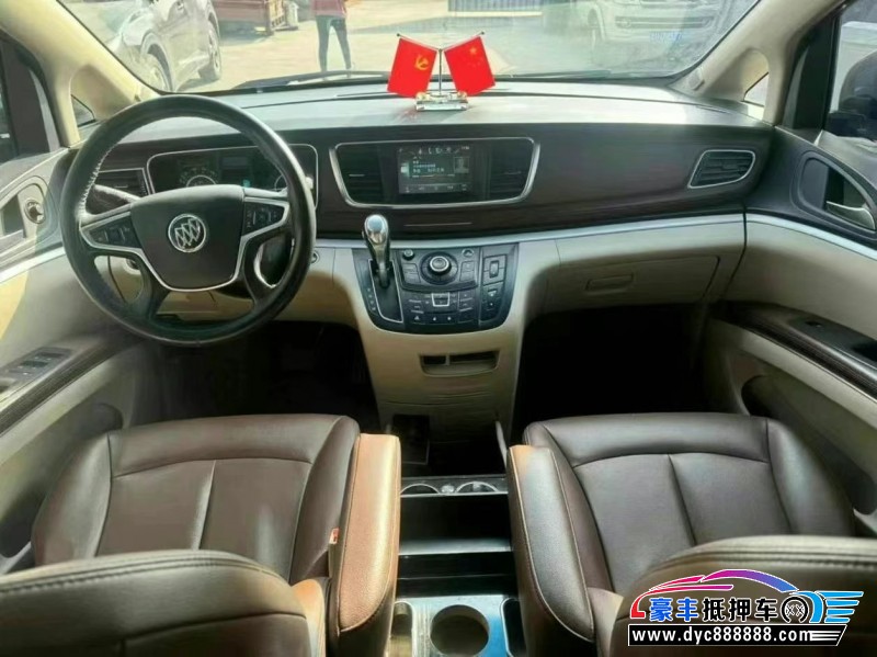 17年别克GL8轿车抵押车出售