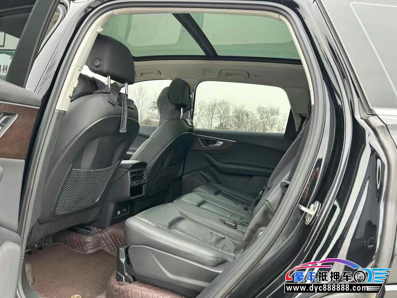 21年奥迪Q7轿车抵押车出售