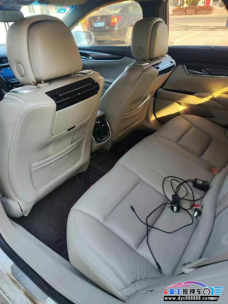 13年凯迪拉克XTS轿车抵押车出售