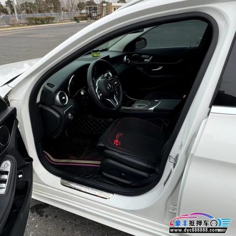 21年奔驰C轿车抵押车出售