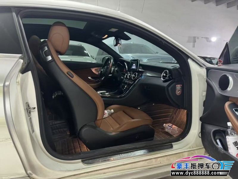 18年奔驰C轿车抵押车出售