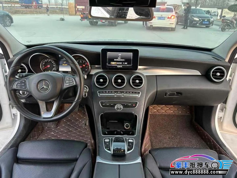 18年奔驰C轿车抵押车出售