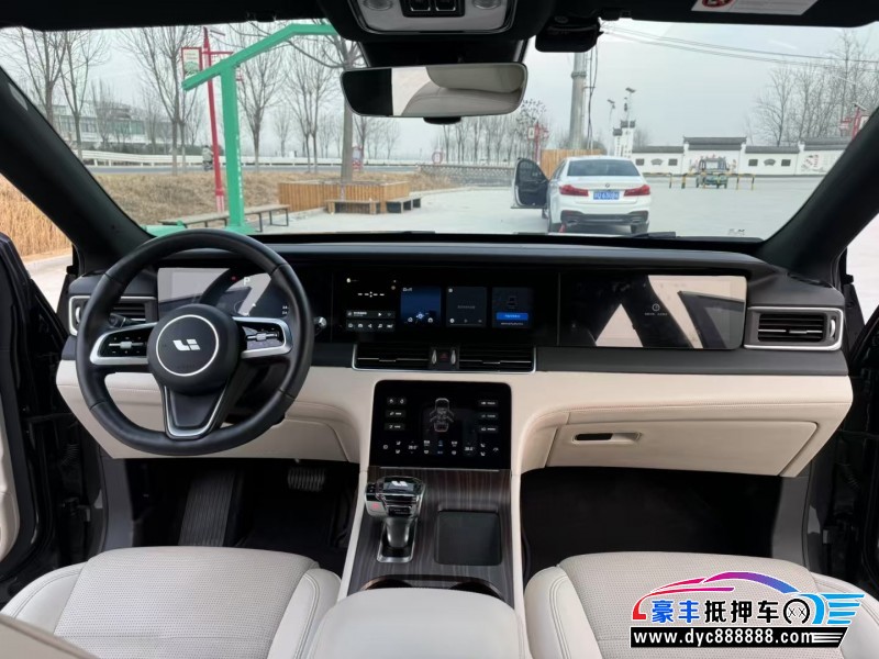 22年理想ONE轿车抵押车出售