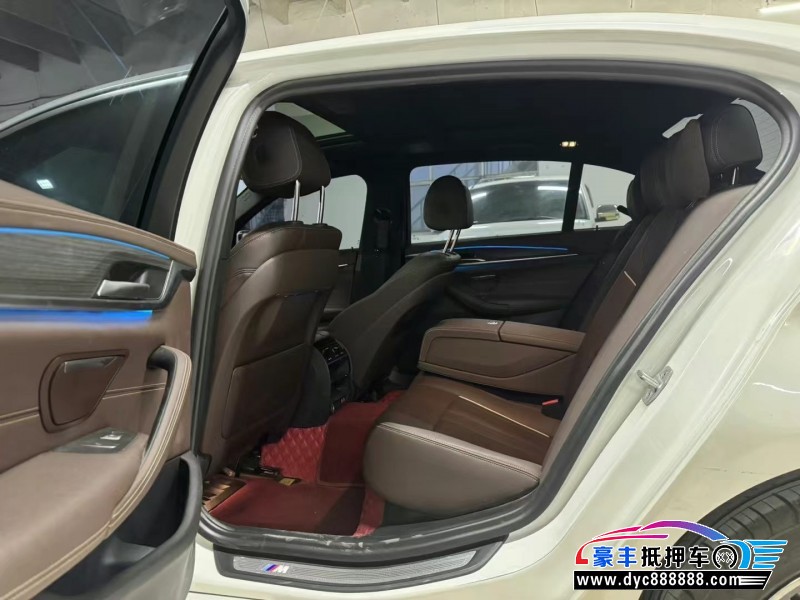 21年宝马5系轿车抵押车出售