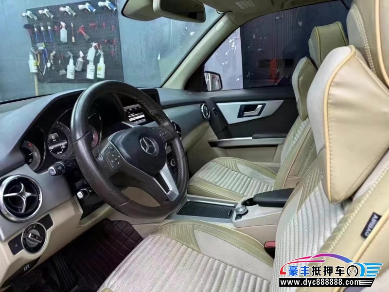 13年奔驰GLK轿车抵押车出售