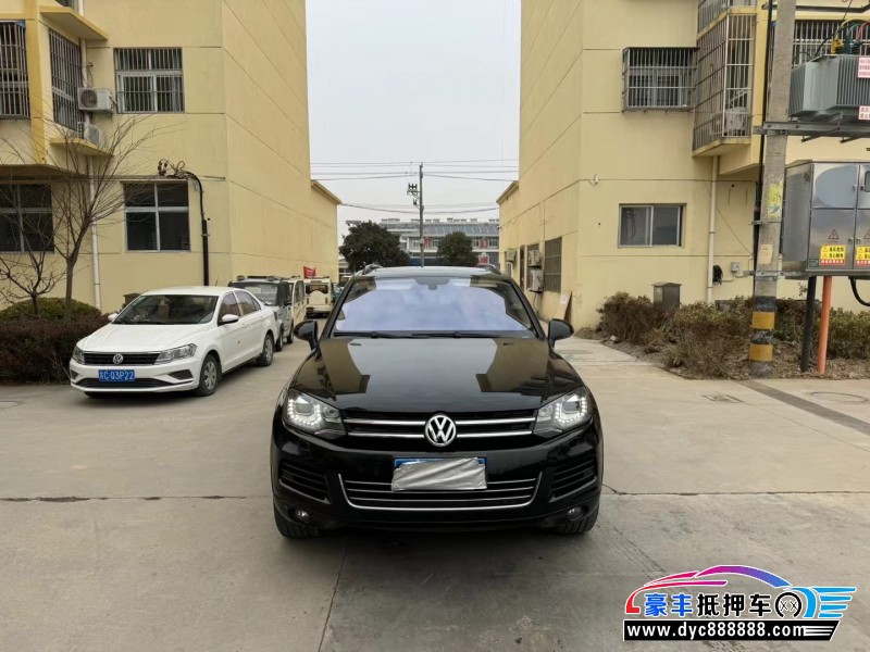 13年大众途锐轿车抵押车出售