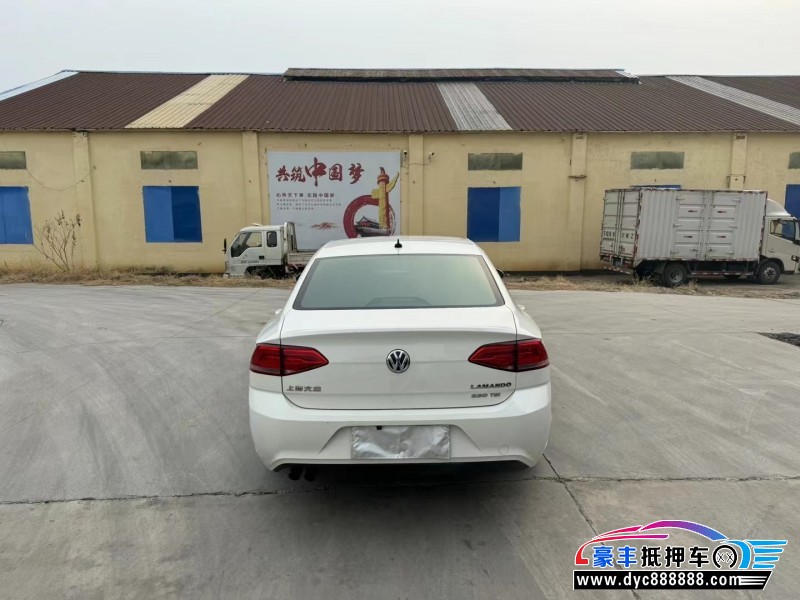 16年大众凌渡轿车抵押车出售