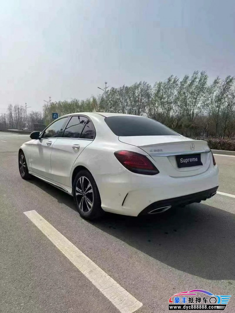 19年奔驰C轿车抵押车出售