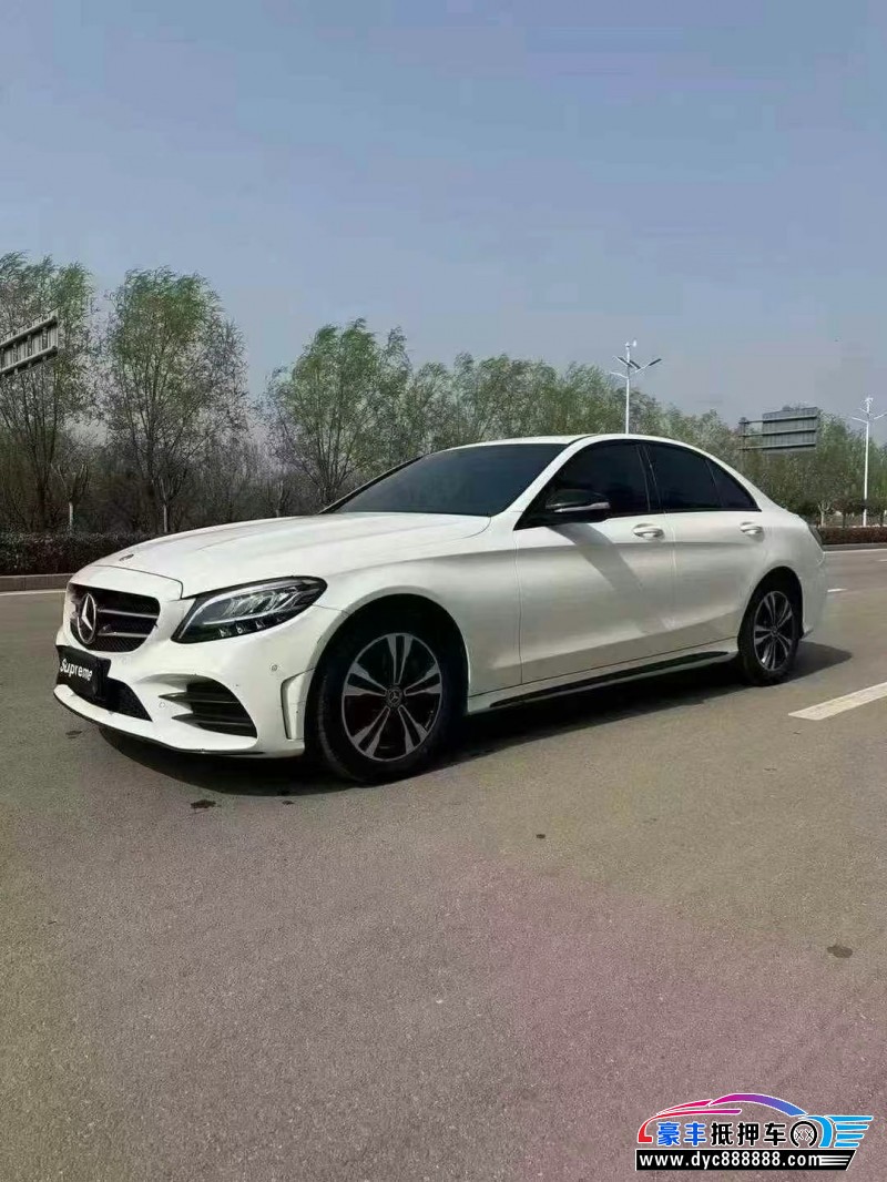 19年奔驰C轿车抵押车出售