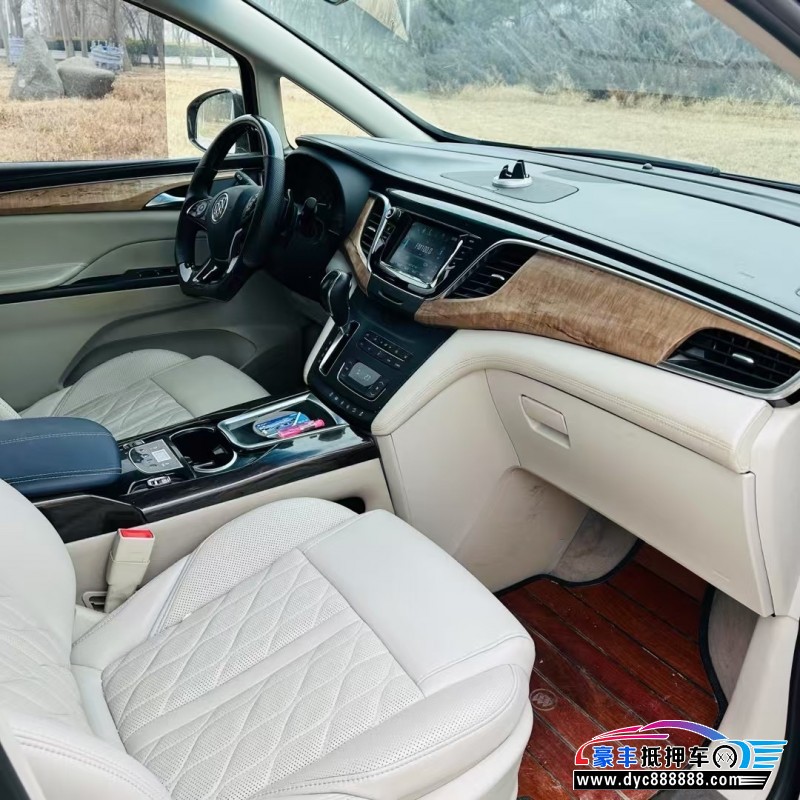 20年别克GL8轿车抵押车出售