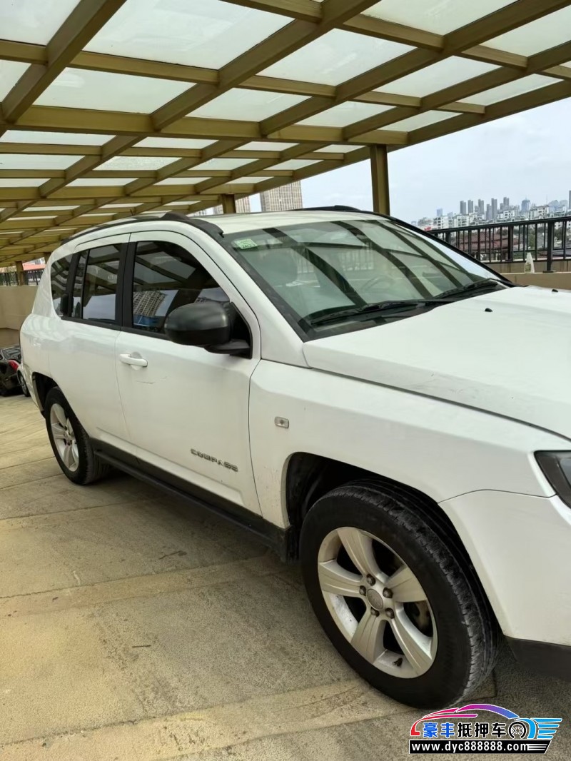 15年Jeep指南者SUV抵押车出售