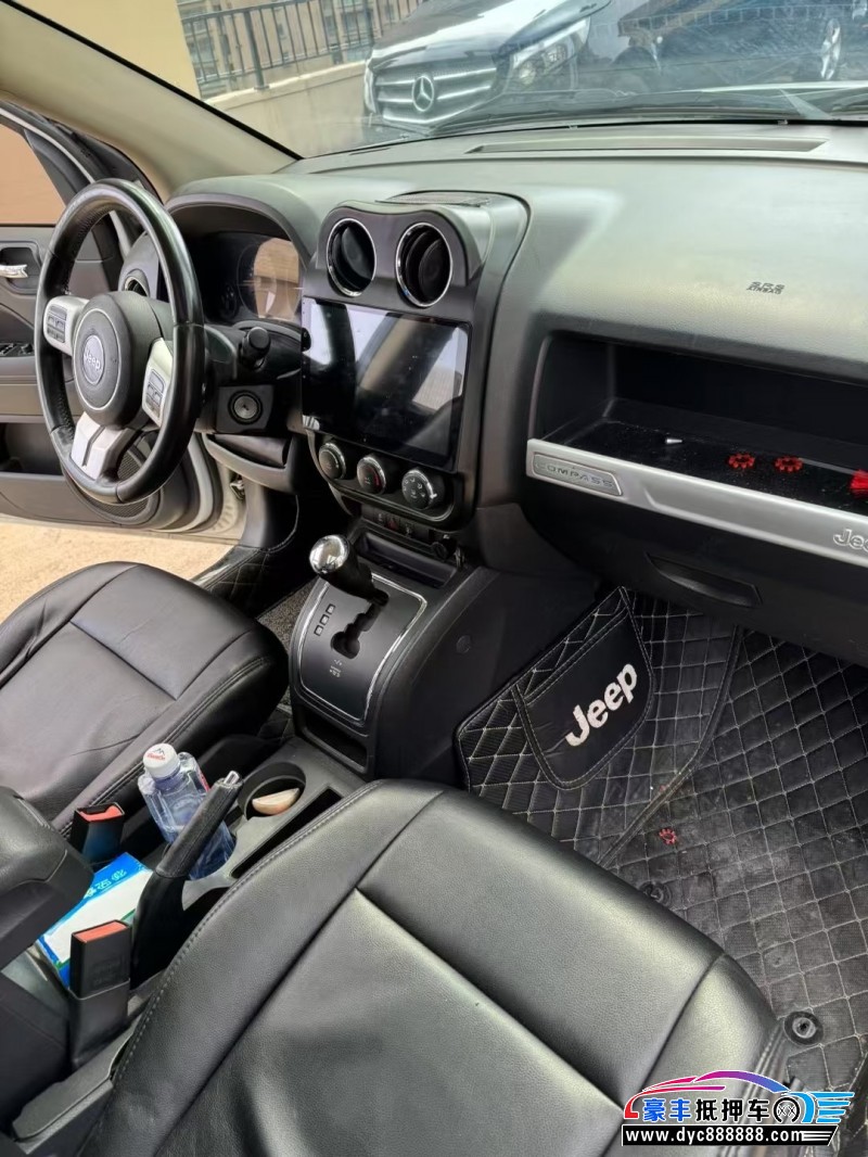 15年Jeep指南者SUV抵押车出售