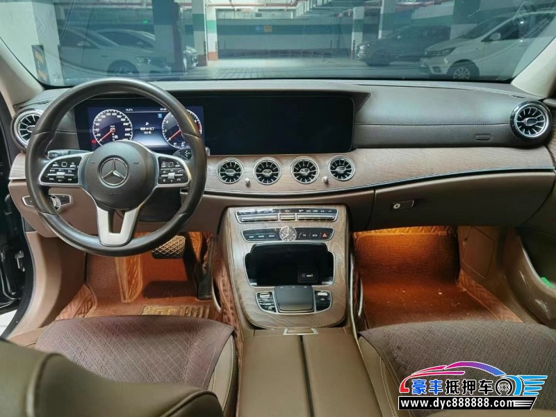 19年奔驰E轿车抵押车出售