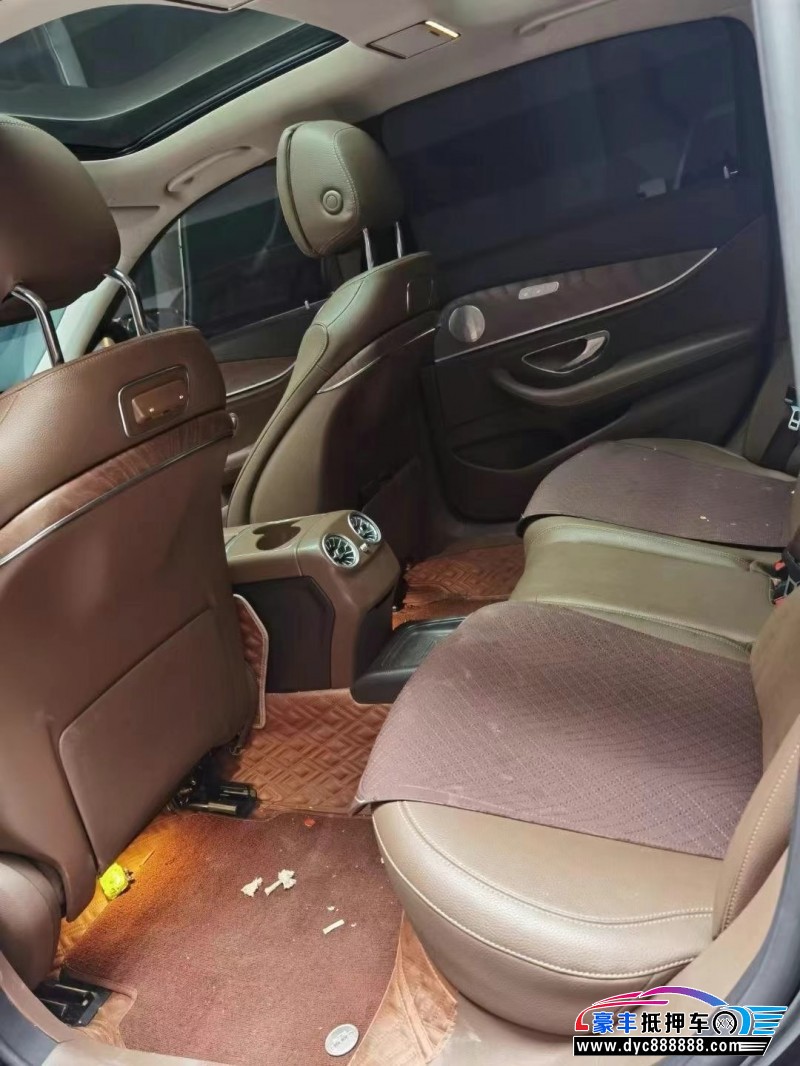 19年奔驰E轿车抵押车出售