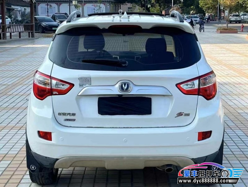 16年长安CS35轿车抵押车出售