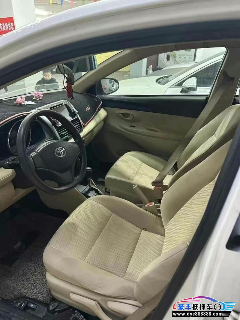 15年丰田威驰轿车抵押车出售