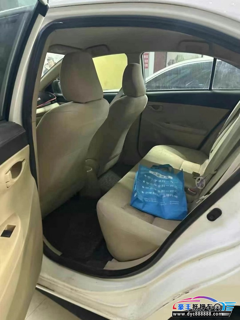 15年丰田威驰轿车抵押车出售