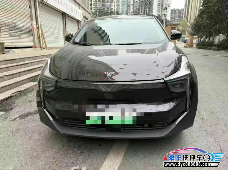 22年哪吒U轿车抵押车出售