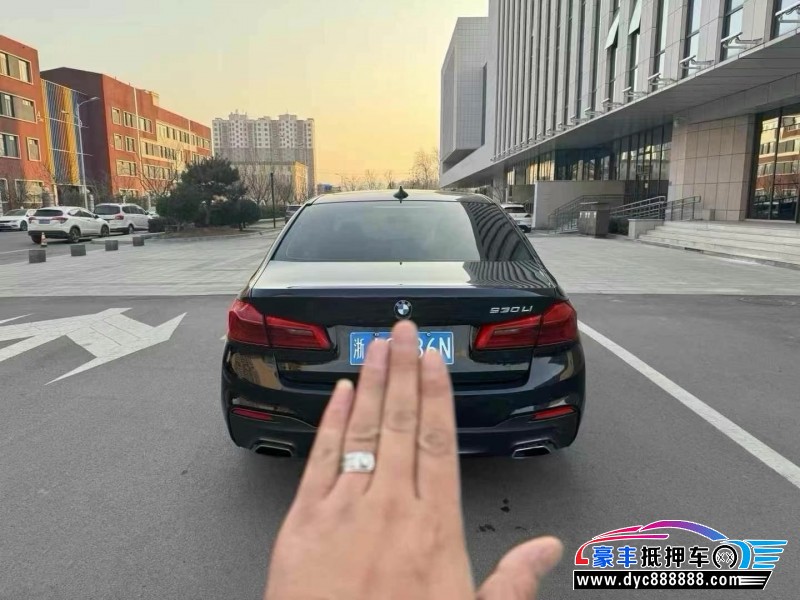 18年宝马5系轿车抵押车出售