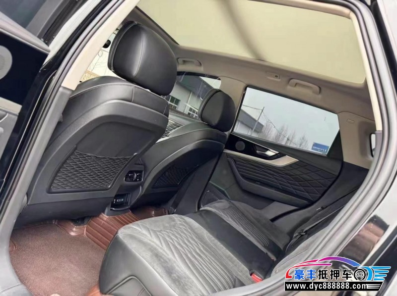 22年红旗HS5轿车抵押车出售