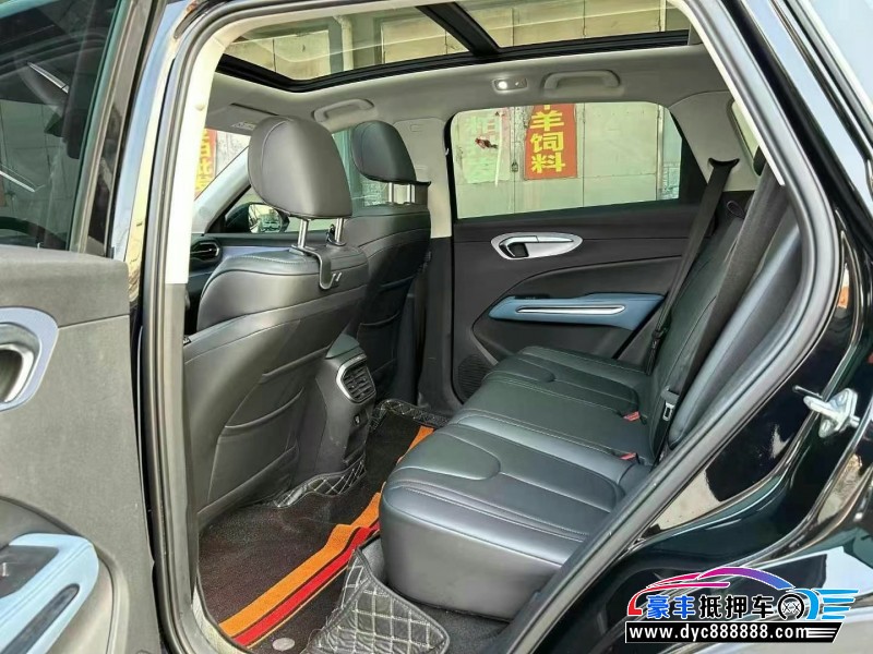 24年奔腾T90轿车抵押车出售