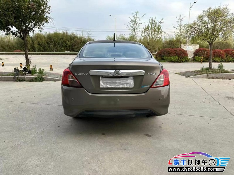 14年日产阳光轿车抵押车出售