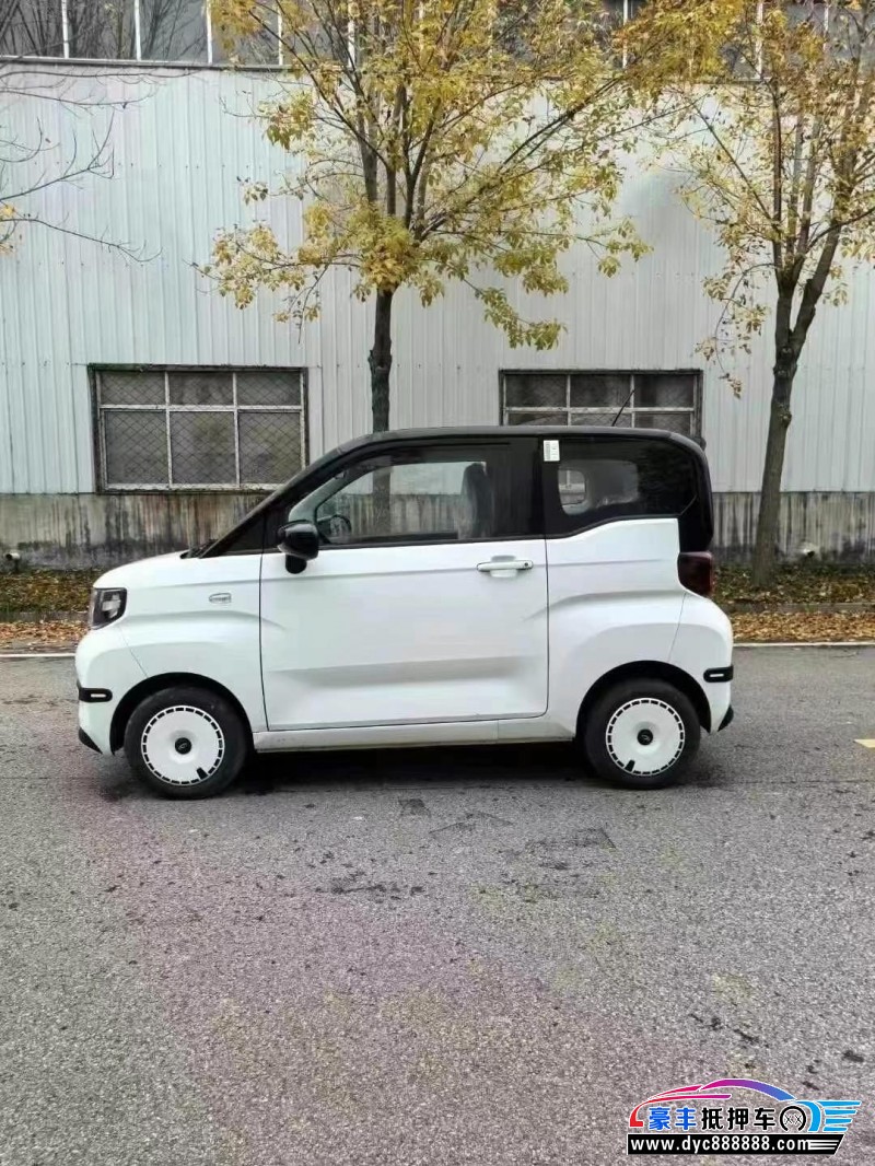 24年奇瑞冰淇淋轿车抵押车出售