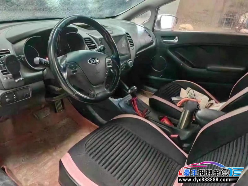 15年起亚K3S轿车抵押车出售