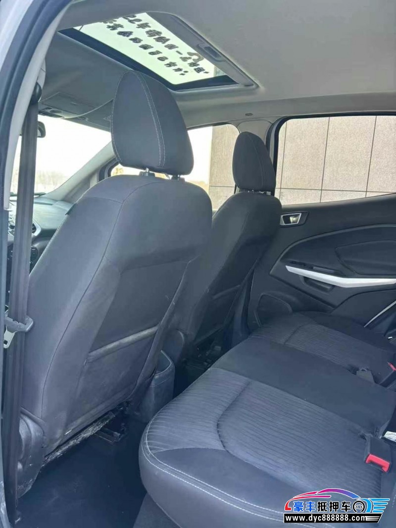 18年福特翼搏轿车抵押车出售