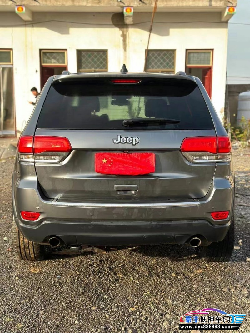 14年Jeep大切诺基轿车抵押车出售