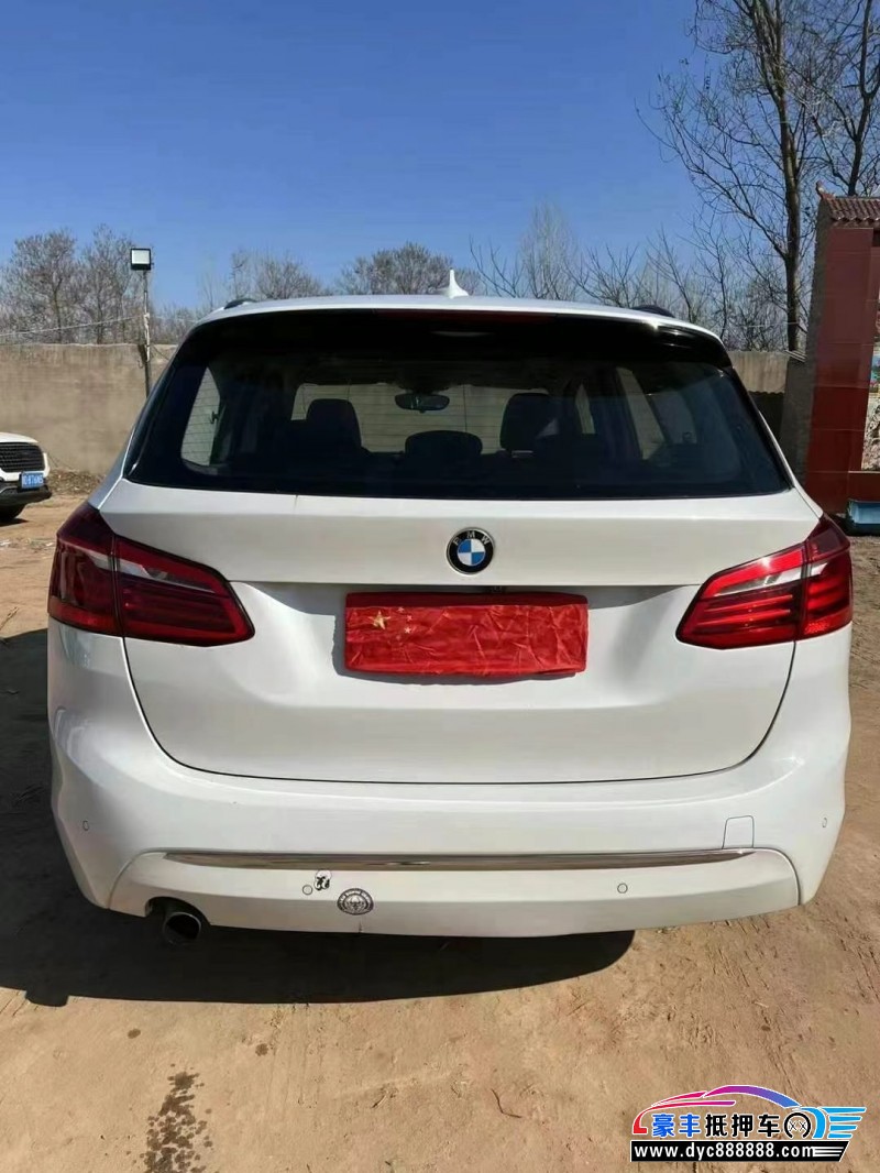 16年宝马2系轿车抵押车出售