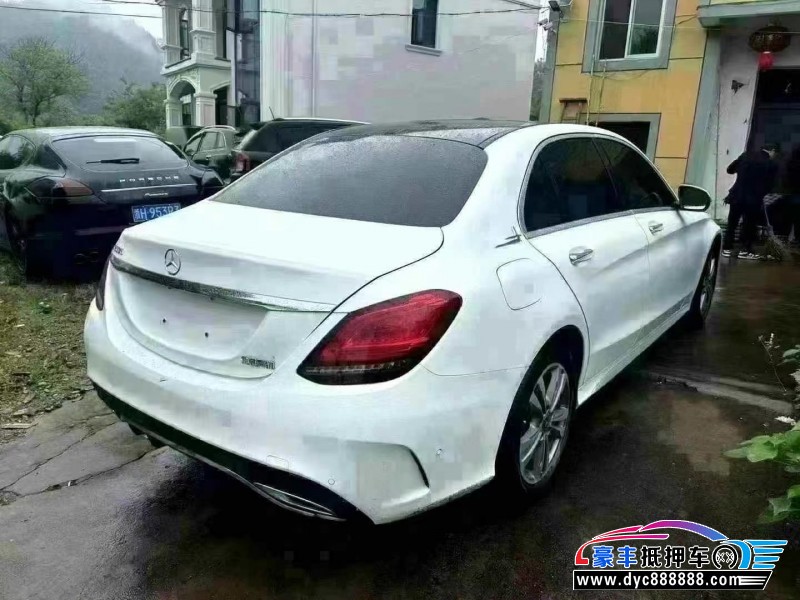 21年奔驰C轿车抵押车出售