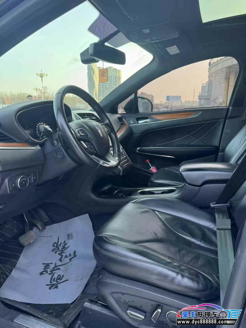 18年林肯MKC轿车抵押车出售