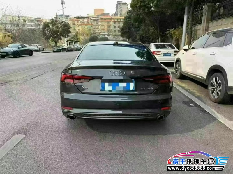 19年奥迪A5轿车抵押车出售