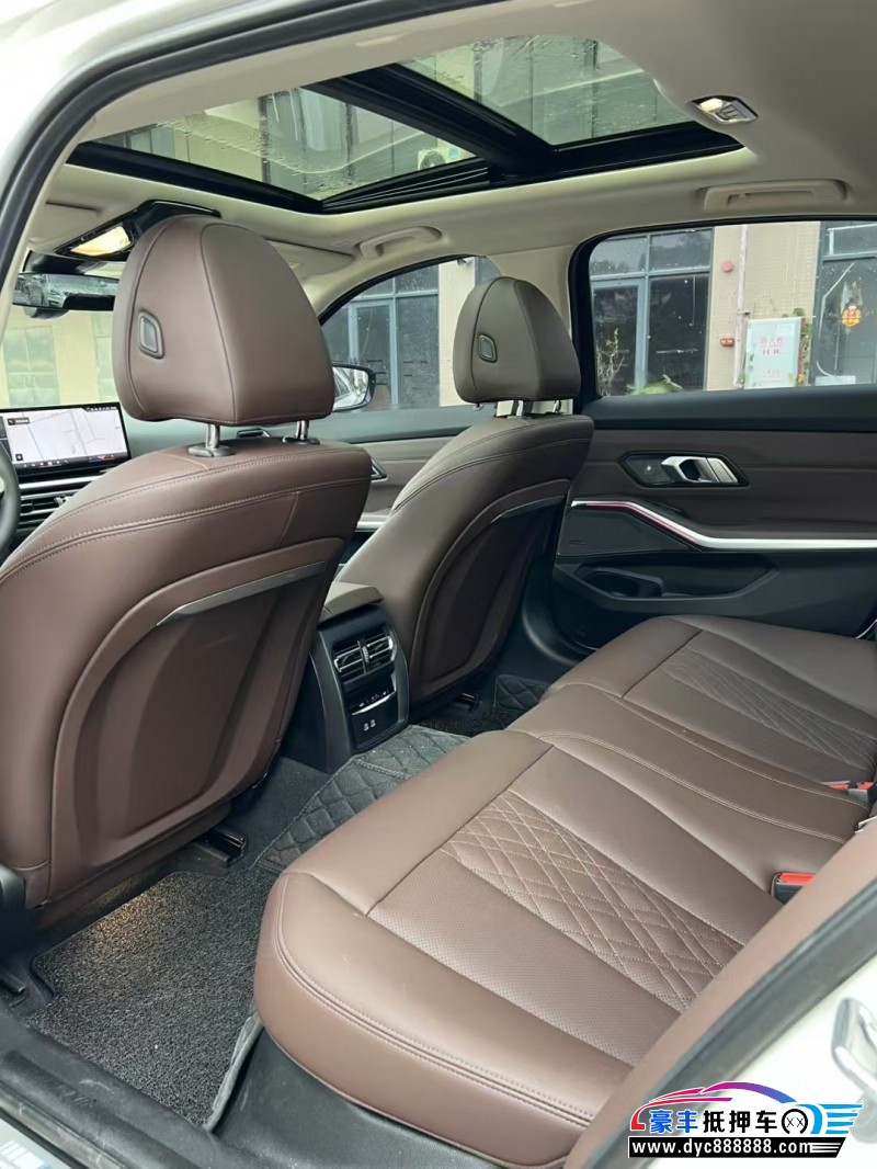 24年宝马3系轿车抵押车出售