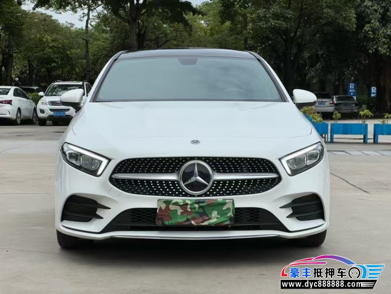 20年奔驰A轿车抵押车出售