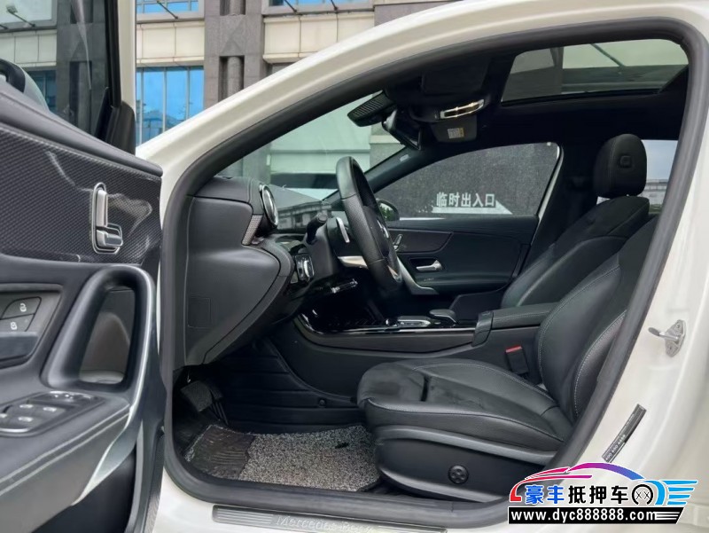 20年奔驰A轿车抵押车出售