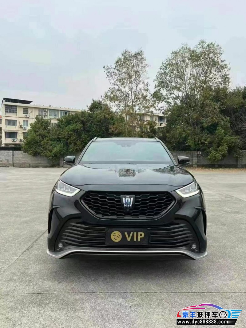 23年丰田皇冠轿车抵押车出售