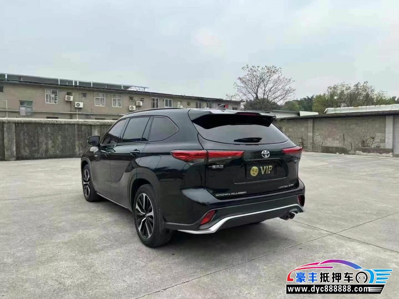 23年丰田皇冠轿车抵押车出售